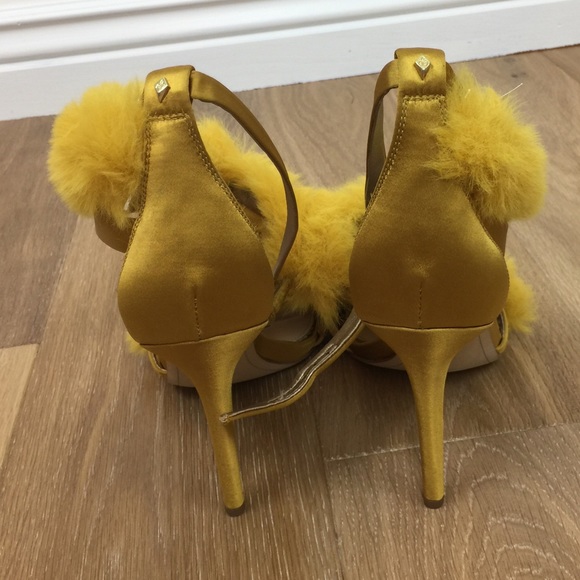 Sam Edelman “Adelle” Fuzzy Satin Heels Size 8 - Picture 5 of 6